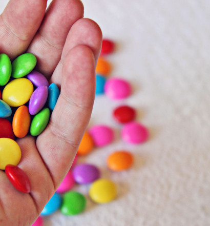 Garść kolorowych drażetek
