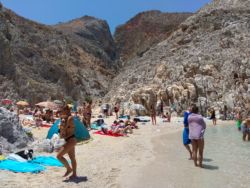 kreta z małym dzieckiem - plaża na krecie seitan limania beach